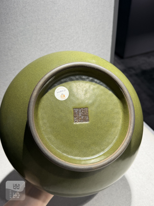 清乾隆 蟹甲青釉荸荠瓶 - 图10